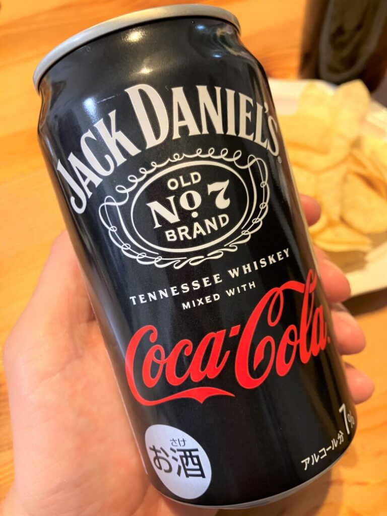 新商品【レビュー】ジャックダニエル&コカ・コーラ|ジャックコーク缶はうまい?まずい?実際に飲んだ感想やSNSでの口コミ・評判も総まとめ ...